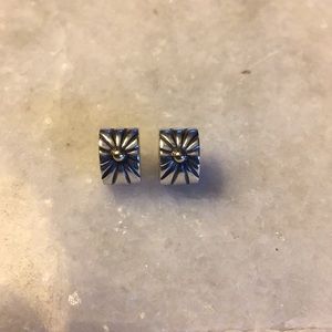 Pandora Sunburst Clip